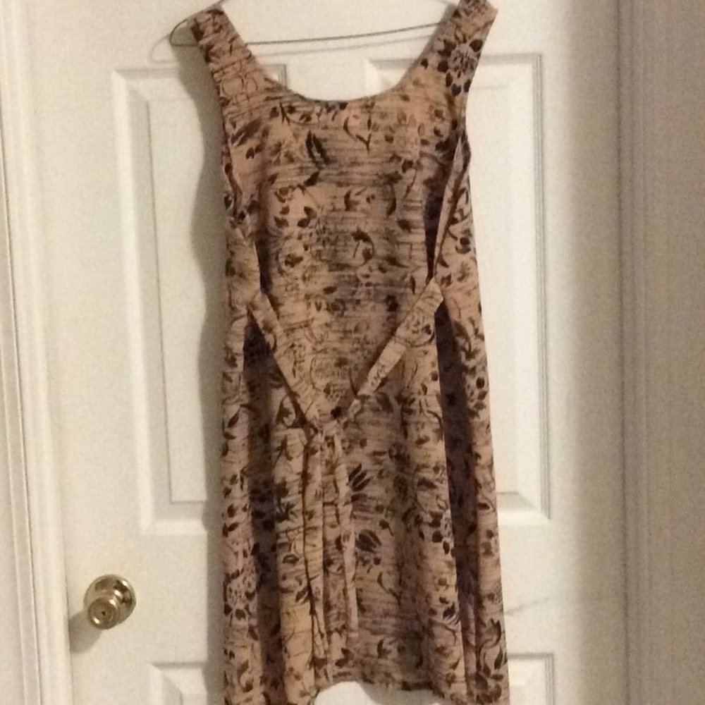 Dress - Picture 3 of 3